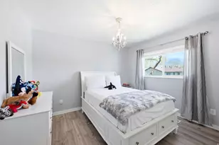 180 E 900 S, Layton, UT 84041 - Photo 19