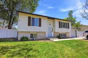 180 E 900 S, Layton, UT 84041 - Photo 37