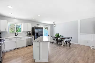 180 E 900 S, Layton, UT 84041 - Photo 13