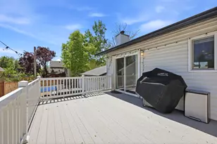 180 E 900 S, Layton, UT 84041 - Photo 25