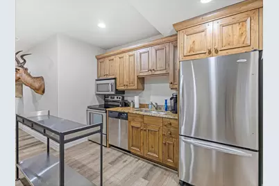 3077 E Scenic Valley Ln S, Sandy, UT 84092 - Photo 33