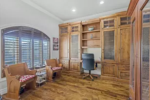 3077 E Scenic Valley Ln S, Sandy, UT 84092 - Photo 5