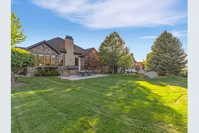 3077 E Scenic Valley Ln S, Sandy, UT 84092 - Photo 45