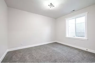 689 W 85 S, Hyrum, UT 84319 - Photo 41