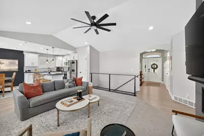 1031 S 1525 W, Syracuse, UT 84075 - Photo 9