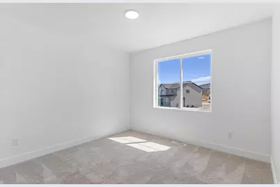 4875 N Topaz Dr, Eagle Mountain, UT 84005 - Photo 17