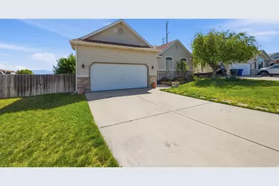 6373 Rogue River Ln, Salt Lake City, UT 84118 - Photo 3
