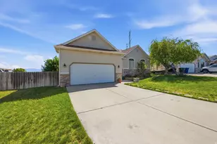 6373 Rogue River Ln, Salt Lake City, UT 84118 - Photo 3