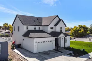 292 W 370 N, Smithfield, UT 84335 - Photo 3