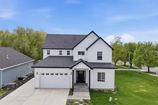292 W 370 N, Smithfield, UT 84335 - Photo 1
