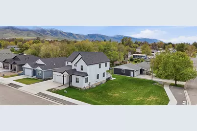 292 W 370 N, Smithfield, UT 84335 - Photo 3