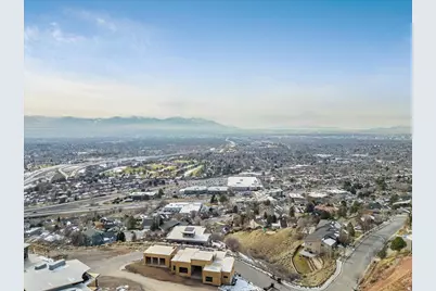 2379 S Cannon Dr, Salt Lake City, UT 84109 - Photo 17