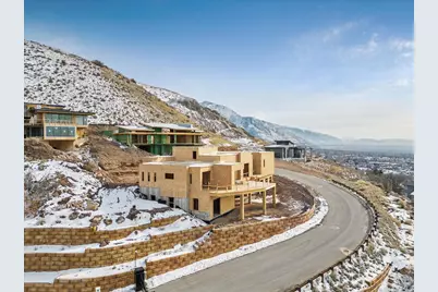 2379 S Cannon Dr, Salt Lake City, UT 84109 - Photo 13