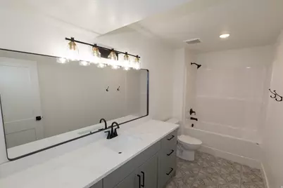1112 E 50 N, Hyde Park, UT 84318 - Photo 45