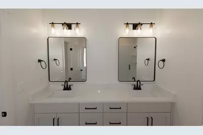 1112 E 50 N, Hyde Park, UT 84318 - Photo 23