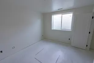 1112 E 50 N, Hyde Park, UT 84318 - Photo 11