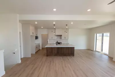 1112 E 50 N, Hyde Park, UT 84318 - Photo 7