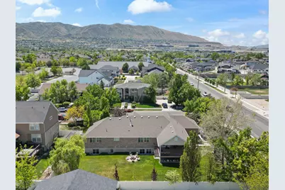 313 E Golden Pheasant Dr S, Draper, UT 84020 - Photo 55