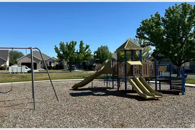 1563 W Turtle Dove Ln, West Jordan, UT 84088 - Photo 7