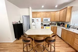 1563 W Turtle Dove Ln, West Jordan, UT 84088 - Photo 17