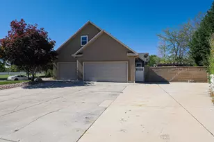 8124 S Macks Inn Circle, West Jordan, UT 84081 - Photo 5