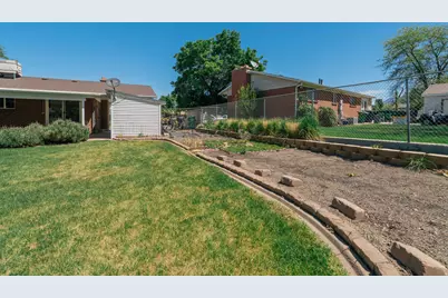 322 E Lane Cir, Sandy, UT 84070 - Photo 35