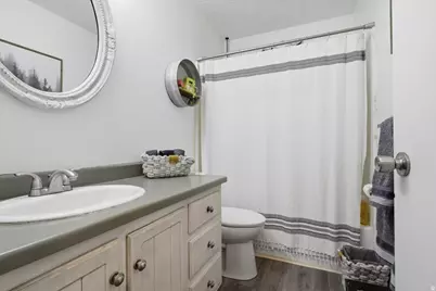 2811 W Lastrada Way S, Riverton, UT 84065 - Photo 17