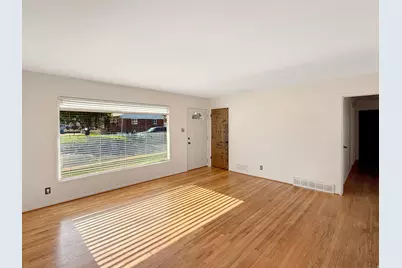 4579 S 250 E, Washington Terrace, UT 84405 - Photo 3