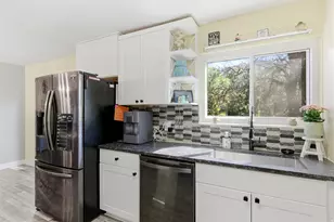 5756 S Willowood Ln E, South Ogden, UT 84403 - Photo 9