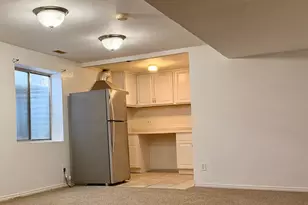 1528 E Buttercup Dr, Sandy, UT 84092 - Photo 33