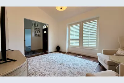 1528 E Buttercup Dr, Sandy, UT 84092 - Photo 3