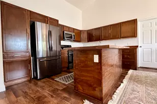 1528 E Buttercup Dr, Sandy, UT 84092 - Photo 9