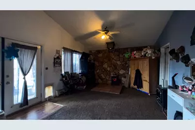 620 Edgehill Pl, East Carbon, UT 84520 - Photo 15
