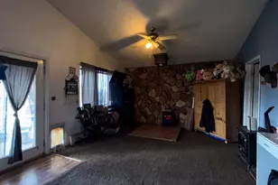 620 Edgehill Pl, East Carbon, UT 84520 - Photo 15