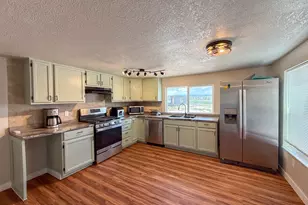 485 S 100 E, Wellington, UT 84542 - Photo 3