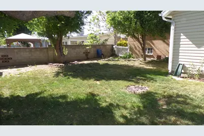 388 E 6220 S, Murray, UT 84107 - Photo 7