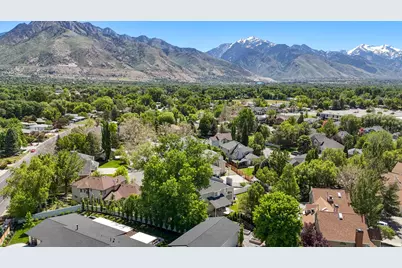 1576 E Bridlebrook Cir S, Salt Lake City, UT 84117 - Photo 41