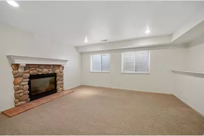 1576 E Bridlebrook Cir S, Salt Lake City, UT 84117 - Photo 31