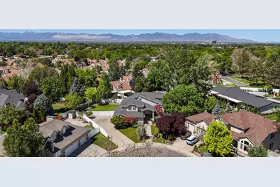 1576 E Bridlebrook Cir S, Salt Lake City, UT 84117 - Photo 37