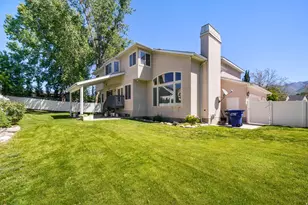 1576 E Bridlebrook Cir S, Salt Lake City, UT 84117 - Photo 35