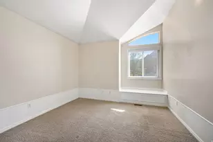 1576 E Bridlebrook Cir S, Salt Lake City, UT 84117 - Photo 25