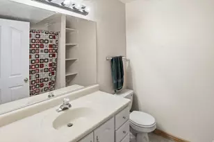 1990 S 424 E, Orem, UT 84058 - Photo 29