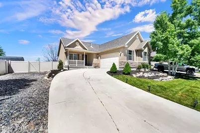 3727 N N Summer Way E, Eagle Mountain, UT 84005 - Photo 3