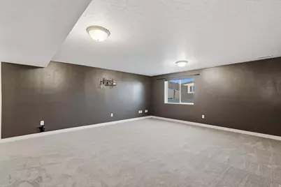 915 N Evelyn St W, Farmington, UT 84025 - Photo 33