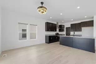 915 N Evelyn St W, Farmington, UT 84025 - Photo 13