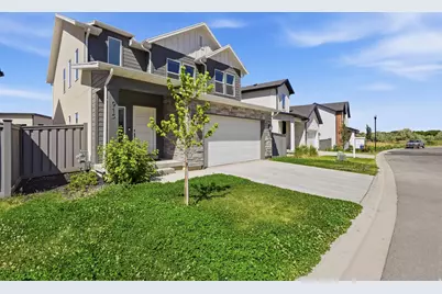 915 N Evelyn St W, Farmington, UT 84025 - Photo 1