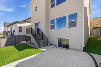 915 N Evelyn St W, Farmington, UT 84025 - Photo 5