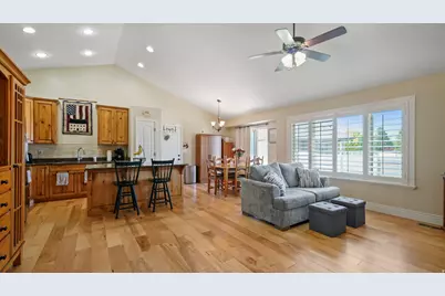 448 W McAllister Ln, Saratoga Springs, UT 84045 - Photo 5