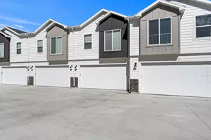 130 W Seasons Ln, Garden City, UT 84028 - Photo 3