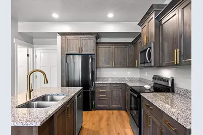130 W Seasons Ln, Garden City, UT 84028 - Photo 9